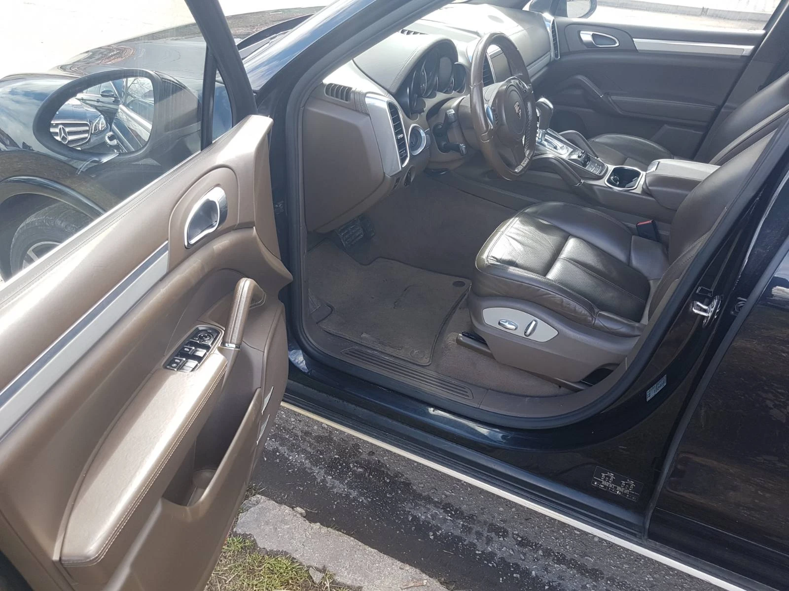 Porsche Cayenne 3.0TDI V6, снимка 8 - Автомобили и джипове - 54081201