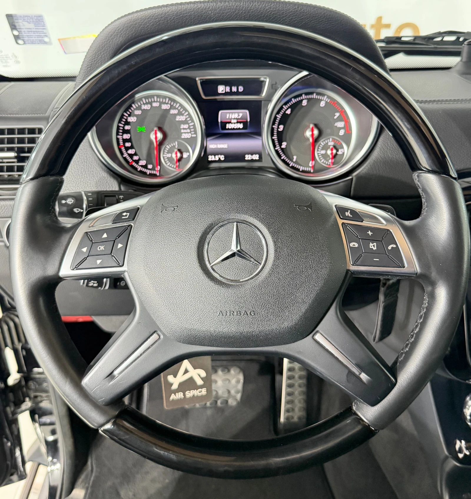 Mercedes-Benz G 500 Designo* Ventilation* Harman* Camera, снимка 12 - Автомобили и джипове - 54922797