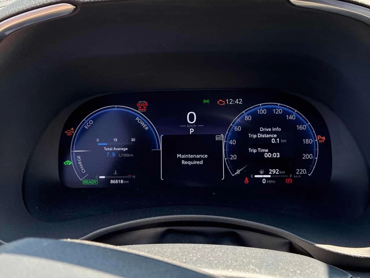 Toyota Highlander 2.5L Hybrid Limited / HUD / 360 / ОБДУХВАНЕ / ПАНО, снимка 11 - Автомобили и джипове - 55555039