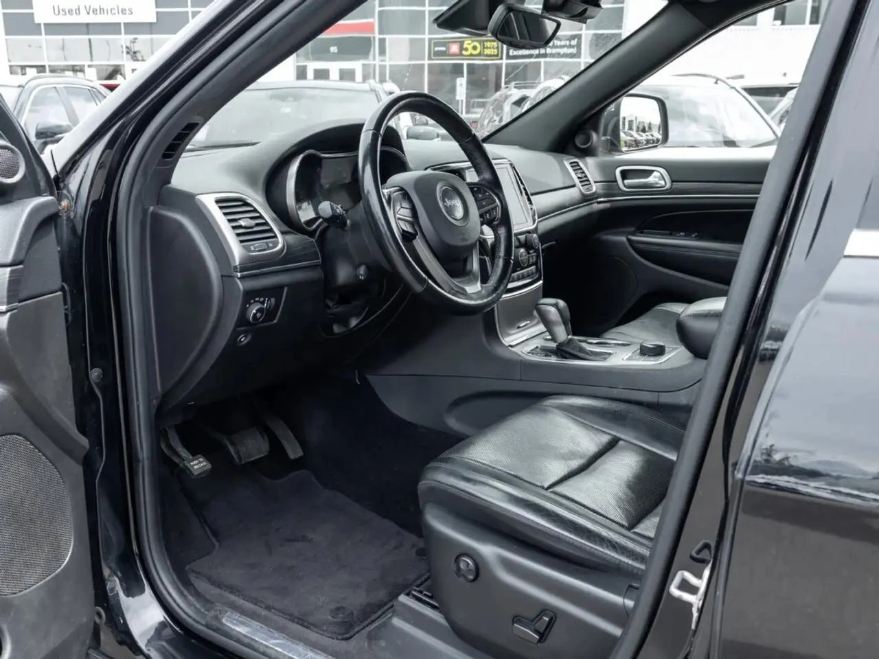 Jeep Grand cherokee 141к.км/LIMITED/DISTRONIC/LED/ПАНО/ОБДУХВАНЕ, снимка 8 - Автомобили и джипове - 55570006