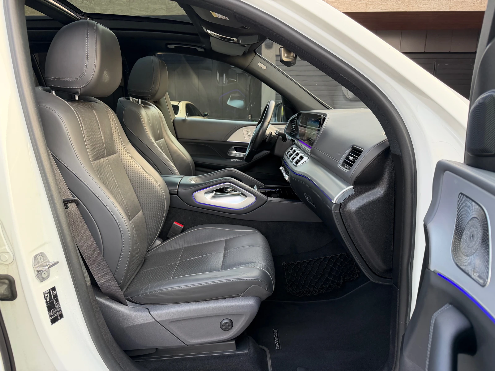 Mercedes-Benz GLE 400 AMG #PANO#OBDUH#Burmester#DIS#Cam360#HUD#KeyLess#j, снимка 13 - Автомобили и джипове - 55833496