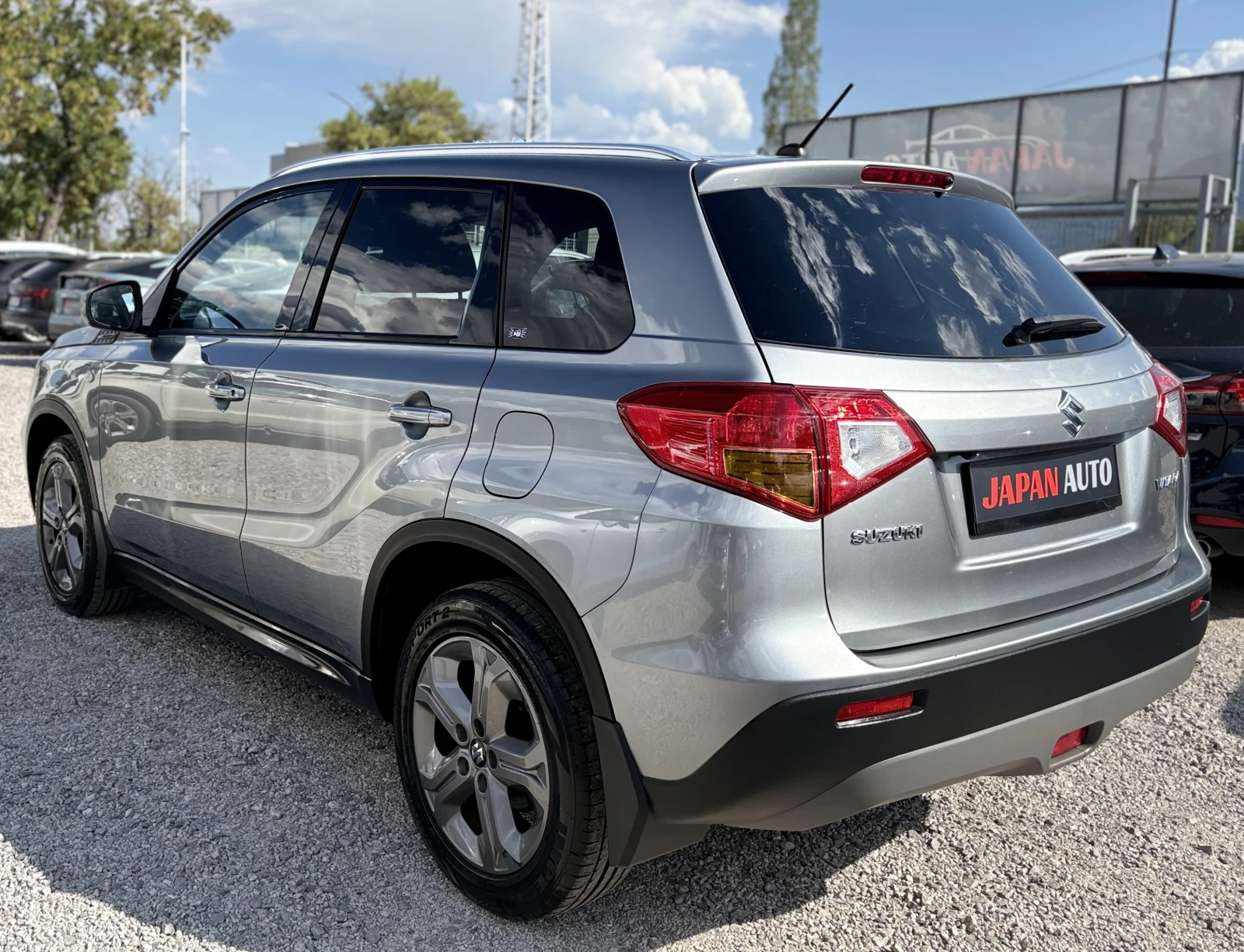 Suzuki Vitara 1.6 бензин ТОП! С ГАРАНЦИЯ! , снимка 6 - Автомобили и джипове - 55953877