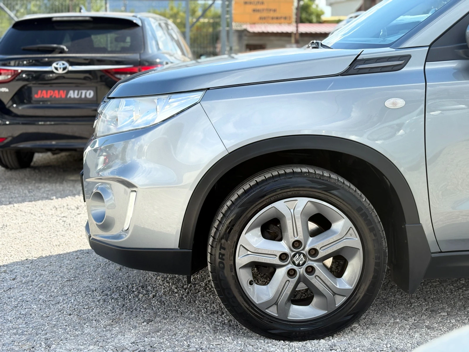 Suzuki Vitara 1.6 бензин ТОП! С ГАРАНЦИЯ! , снимка 7 - Автомобили и джипове - 55953877