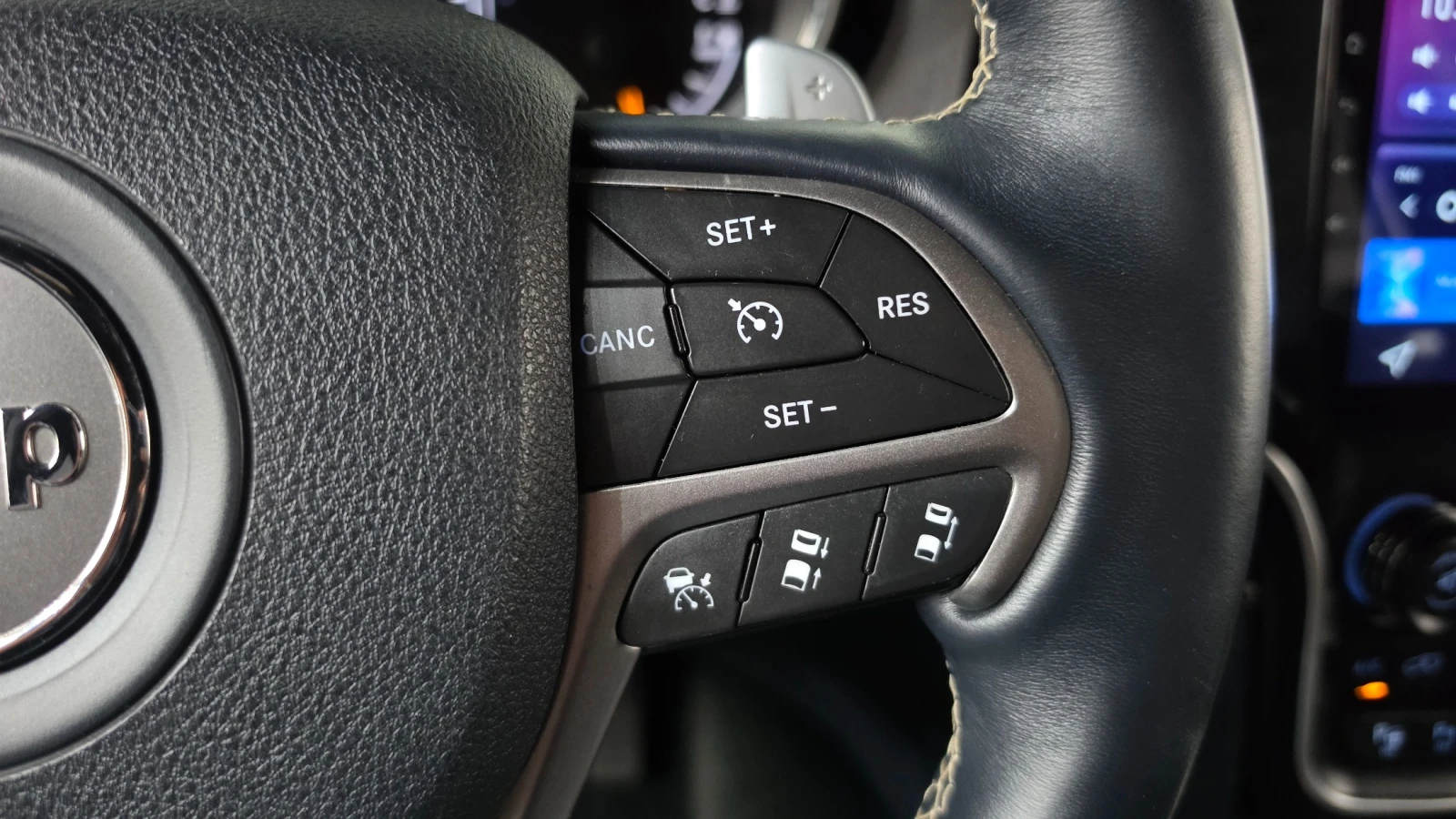 Jeep Grand cherokee 3.6 OVERLAND HARMON KARDON * FULL BLACK*  | Mobile.bg � ����������� 15