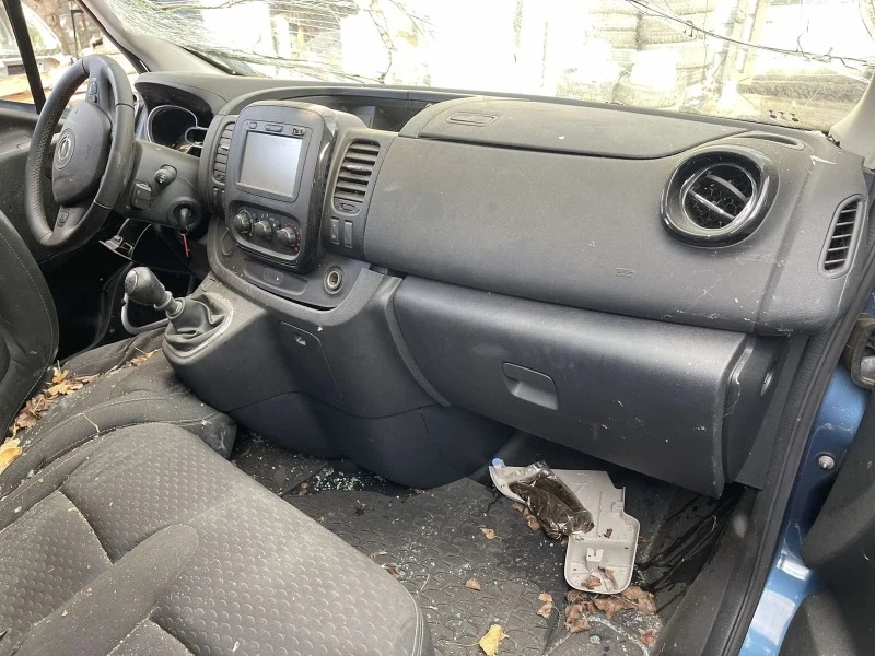 Opel Vivaro 1.6 tdi, снимка 6 - Бусове и автобуси - 37902800