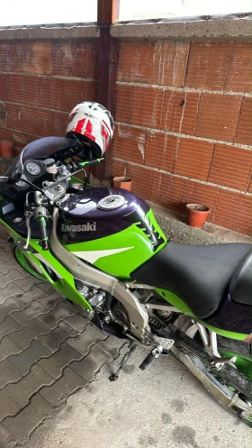 Kawasaki Zxr, снимка 3