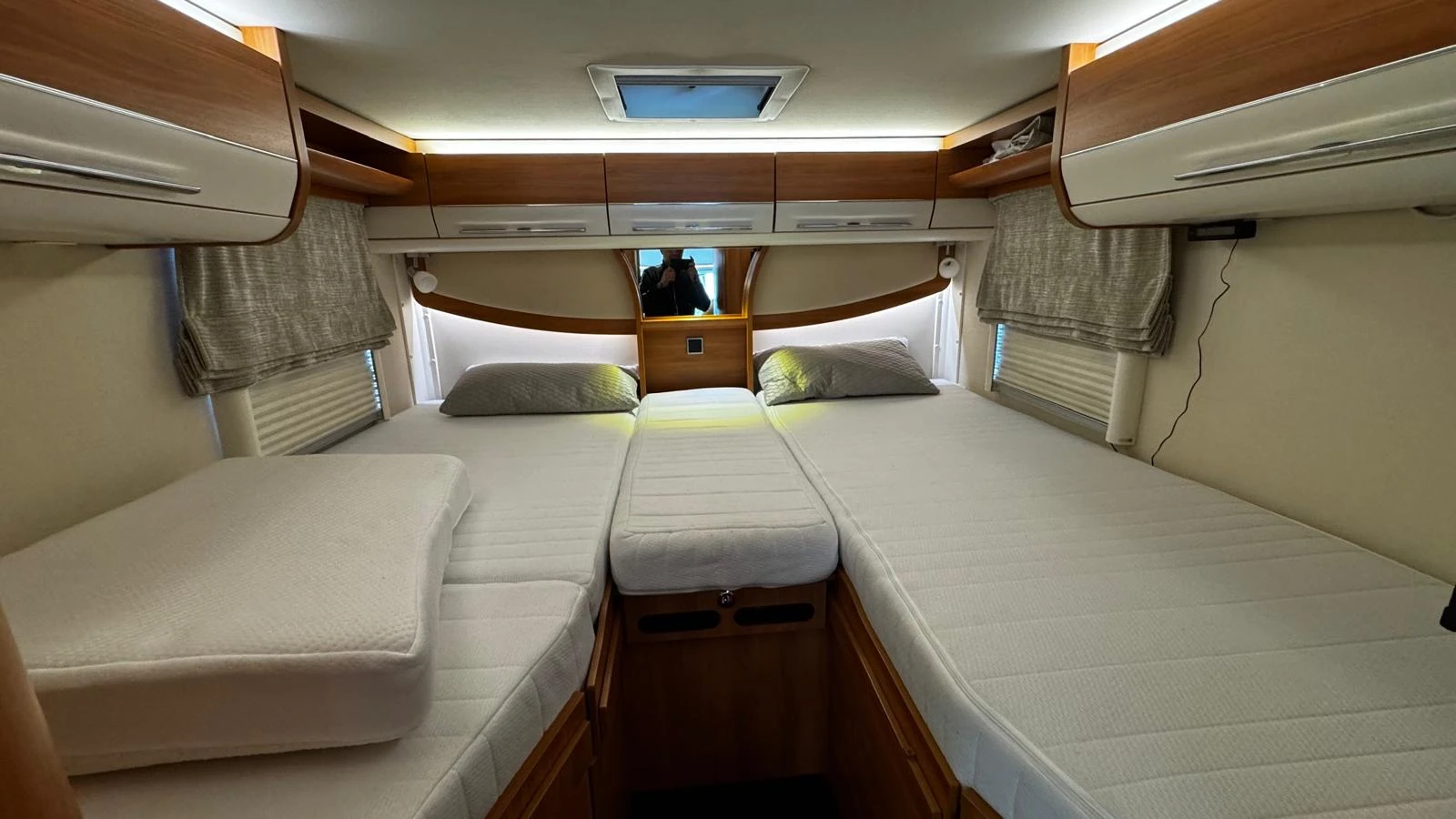 Кемпер HYMER / ERIBA B 574 DL, снимка 7 - Каравани и кемпери - 54168440