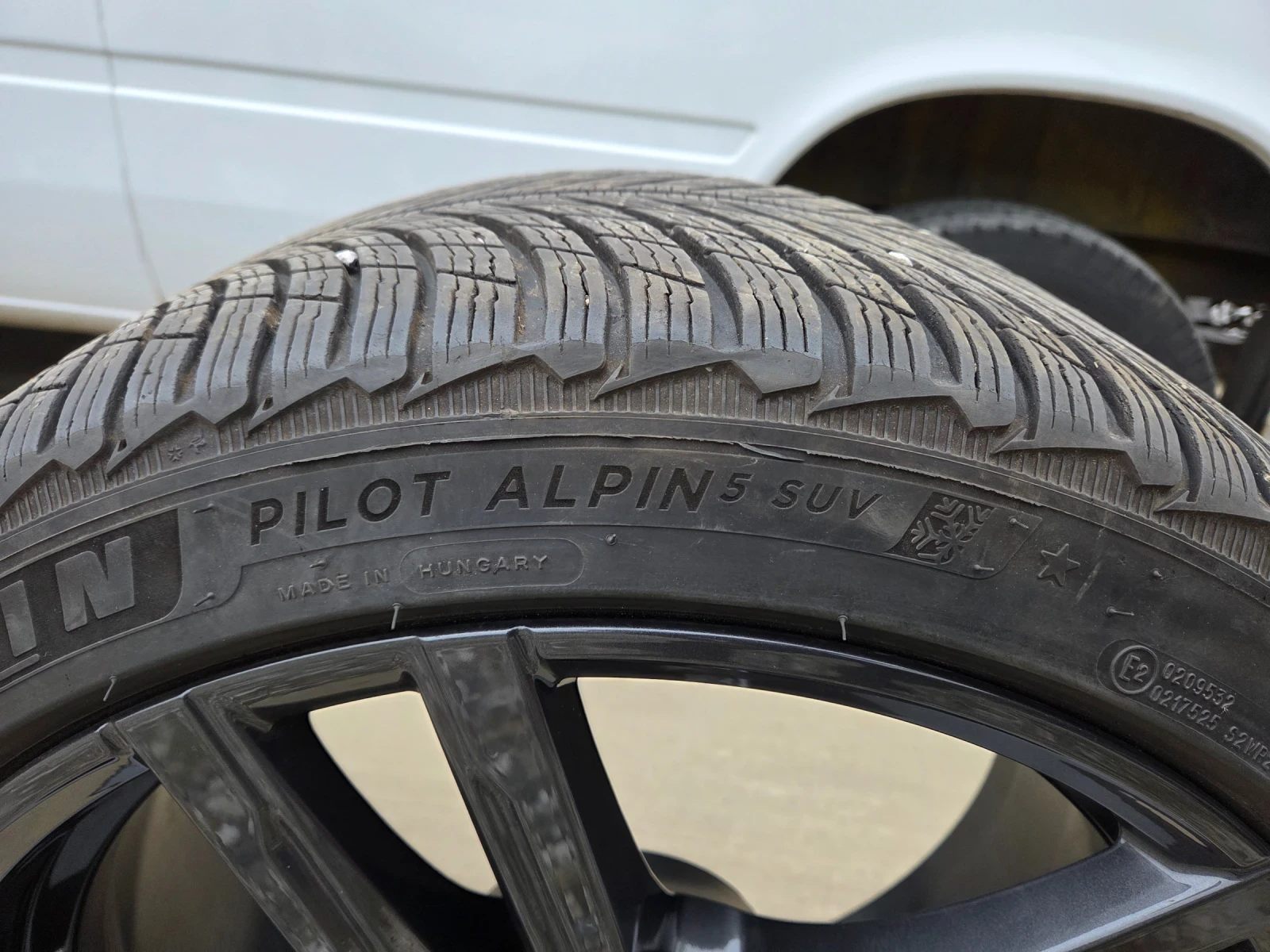 Гуми с джанти Michelin 295/35R21, снимка 11 - Гуми и джанти - 53891801