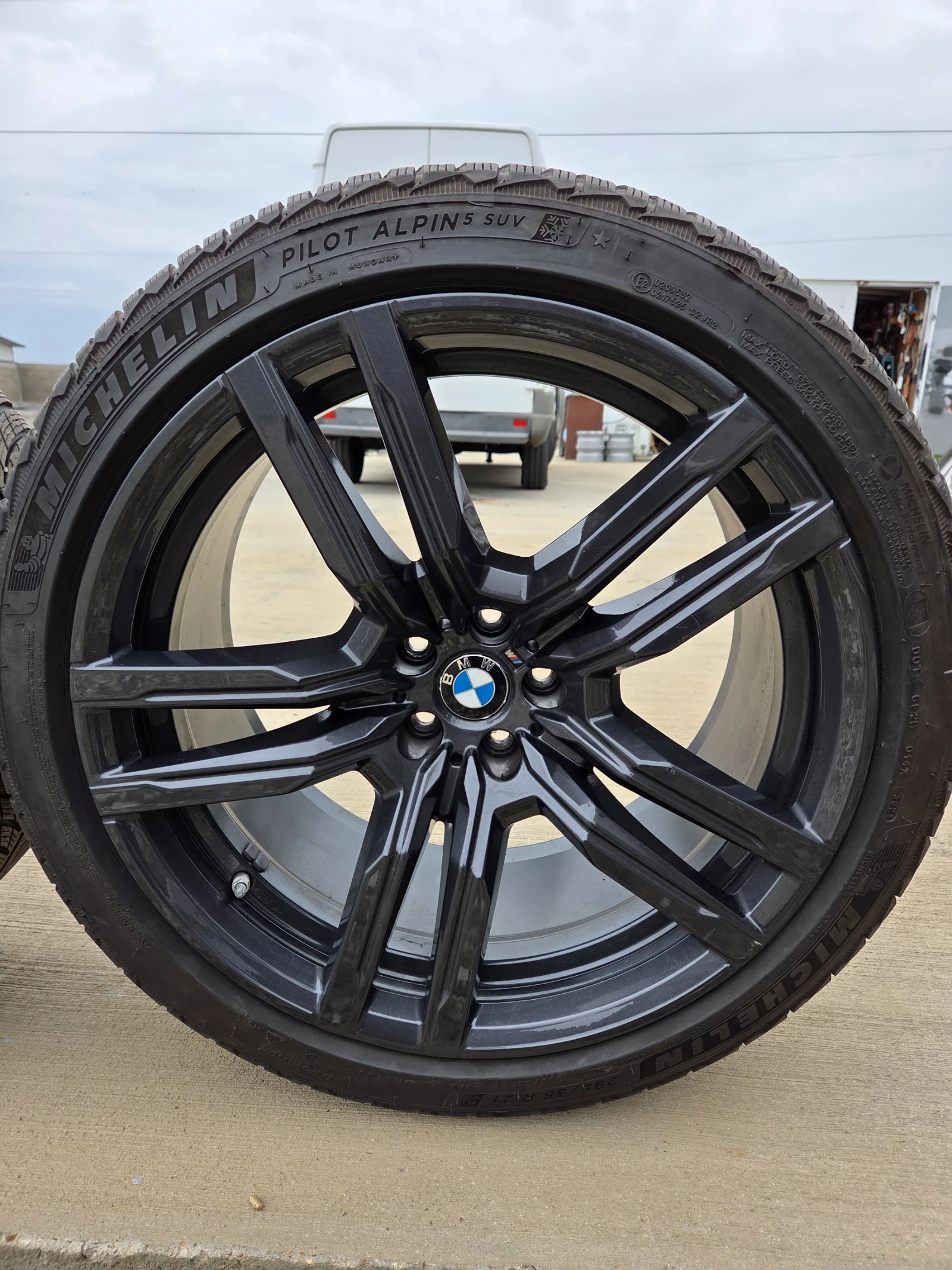 Гуми с джанти Michelin 295/35R21