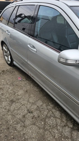 Mercedes-Benz C 320, снимка 6