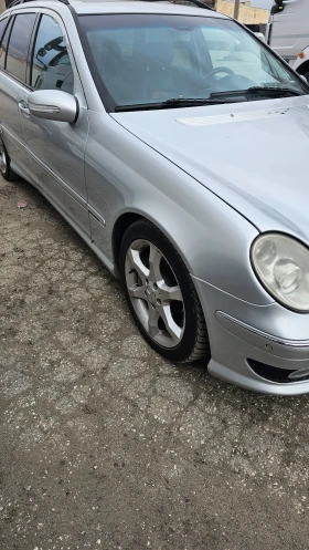 Mercedes-Benz C 320, снимка 5