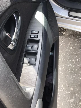 Toyota Avensis 2.2D4D, снимка 6