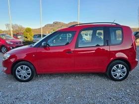 Skoda Roomster 1.2 КЛИМАТИК РЕАЛНИ КИЛОМЕТРИ, снимка 2