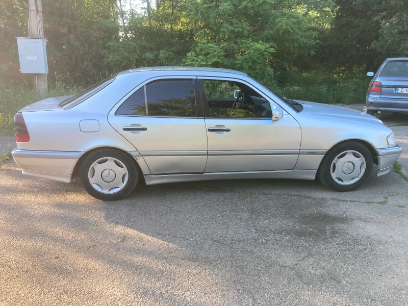 Mercedes-Benz C 250 W202, снимка 3 - Автомобили и джипове - 47732070