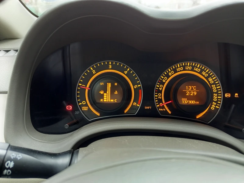 Toyota Corolla D-4D, снимка 8 - Автомобили и джипове - 51441455