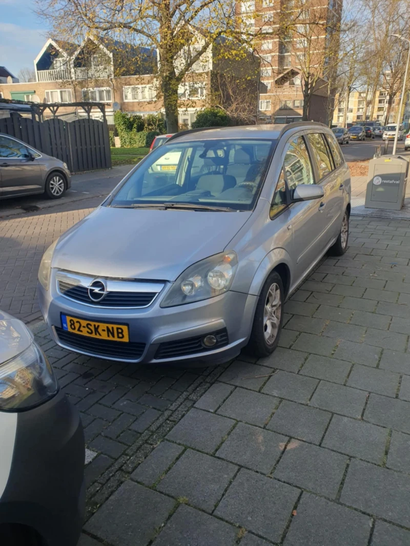 Opel Zafira, снимка 4 - Автомобили и джипове - 51711728