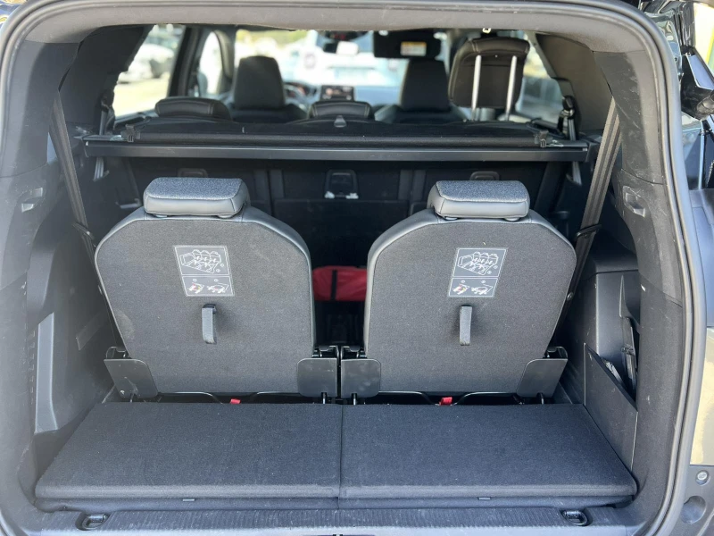 Peugeot 5008 GT LINE 1.5 BlueHDI / 130 к.с. / е-АТ8 / 6+ 1 мест, снимка 17 - Автомобили и джипове - 51822113