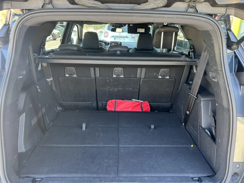 Peugeot 5008 GT LINE 1.5 BlueHDI / 130 к.с. / е-АТ8 / 6+ 1 мест, снимка 16 - Автомобили и джипове - 51822113