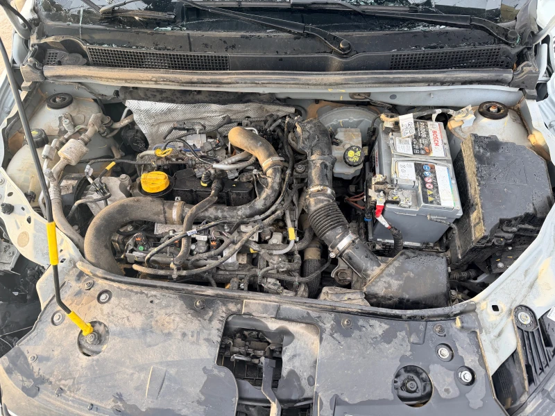 Dacia Sandero 1.0 TCe, снимка 10 - Автомобили и джипове - 52587349