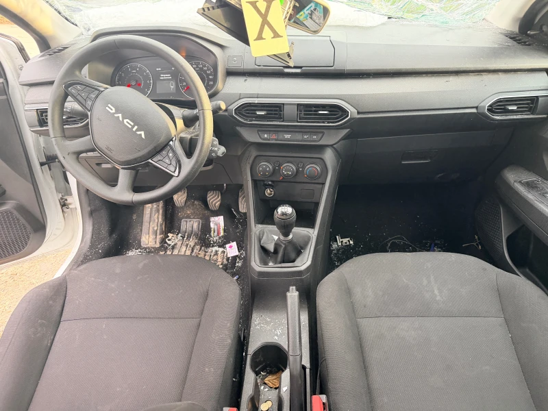 Dacia Sandero 1.0 TCe, снимка 9 - Автомобили и джипове - 52587349