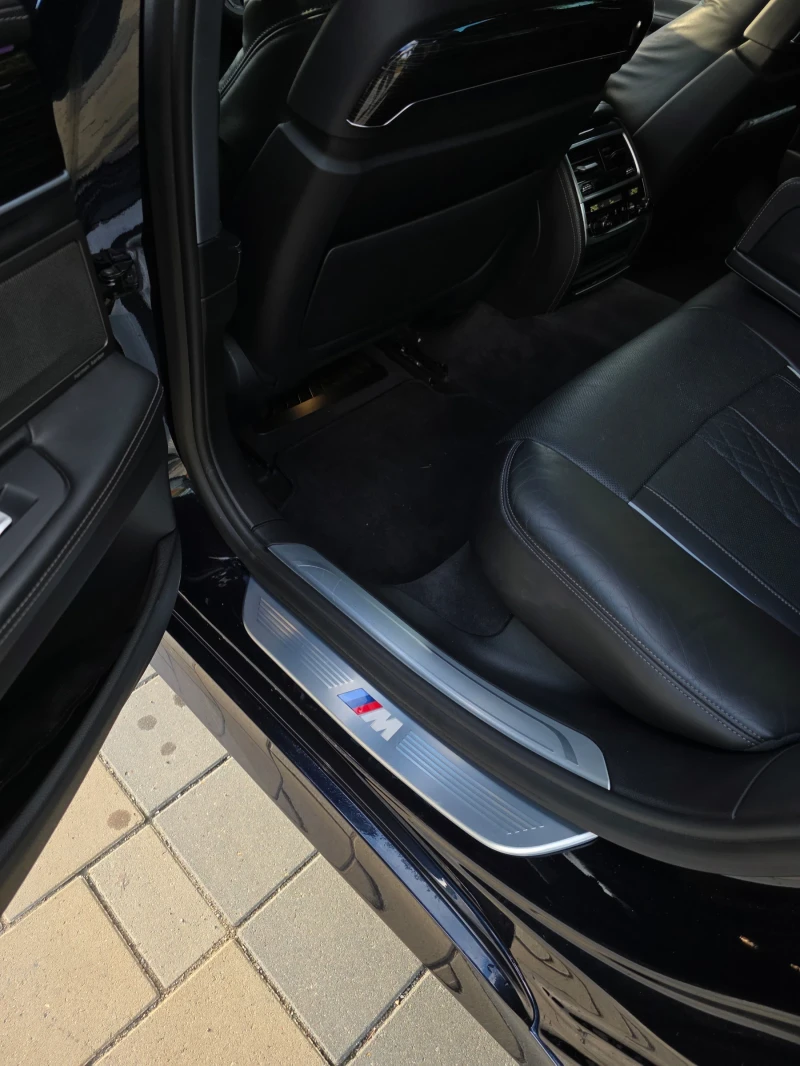 BMW 730 M Pack* 360 Camera* Xdrive* Heads-up* H&K* Лизинг , снимка 13 - Автомобили и джипове - 52707536