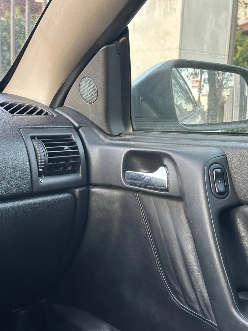 Opel Astra Bertone 2.0 Turbo LPG, снимка 15 - Автомобили и джипове - 53153647