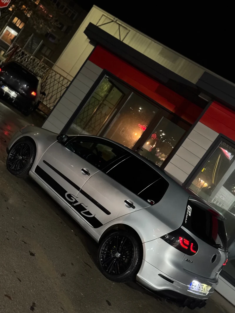 VW Golf, снимка 7 - Автомобили и джипове - 53192701