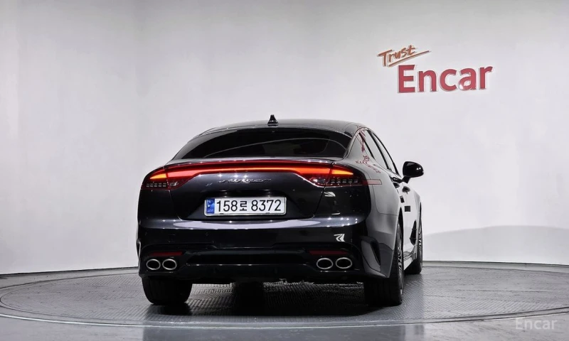 Kia Stinger, снимка 4 - Автомобили и джипове - 53429907