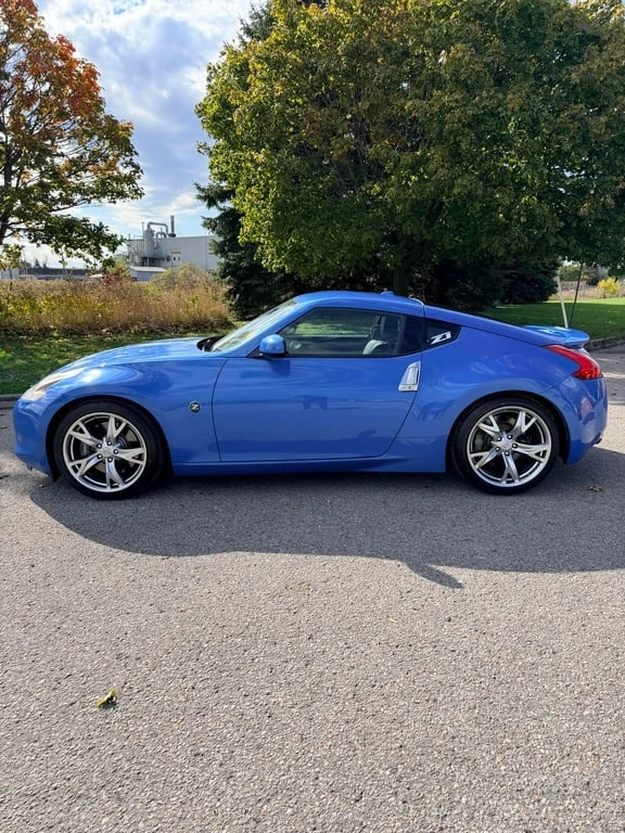 Nissan 370Z * Touring * CARFAX * БЕЗ ПЪРВОНАЧАЛНА ВНОСКА - изображение 2