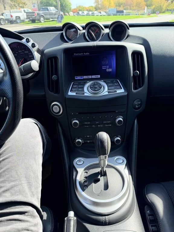 Nissan 370Z * Touring * CARFAX * БЕЗ ПЪРВОНАЧАЛНА ВНОСКА - изображение 9