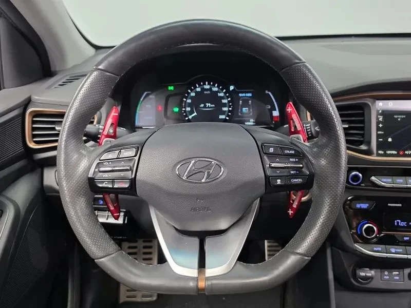 Hyundai Ioniq, снимка 13 - Автомобили и джипове - 56687975