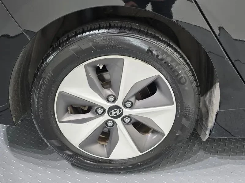 Hyundai Ioniq, снимка 5 - Автомобили и джипове - 56687975