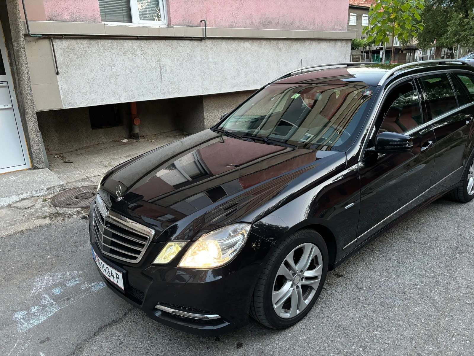 Mercedes-Benz E 350 4-Matic 3.5 - изображение 10