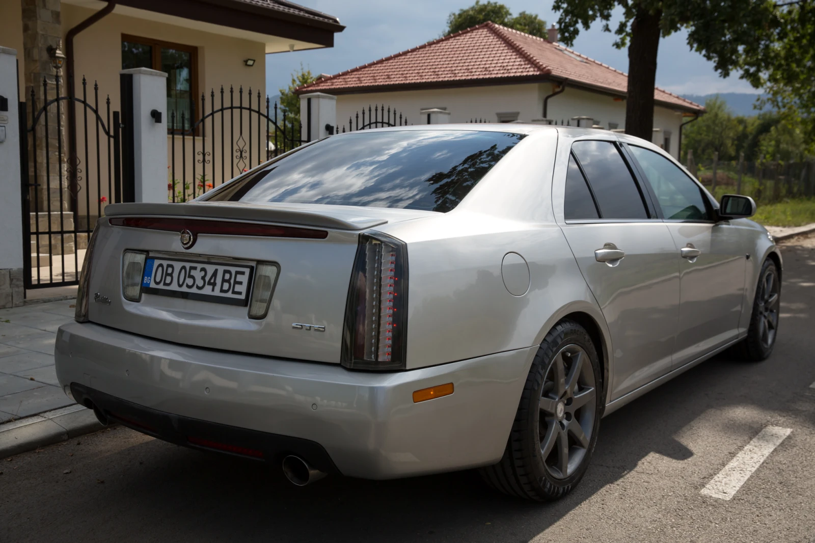 Cadillac STS 4.6 V8 LPG  - изображение 4