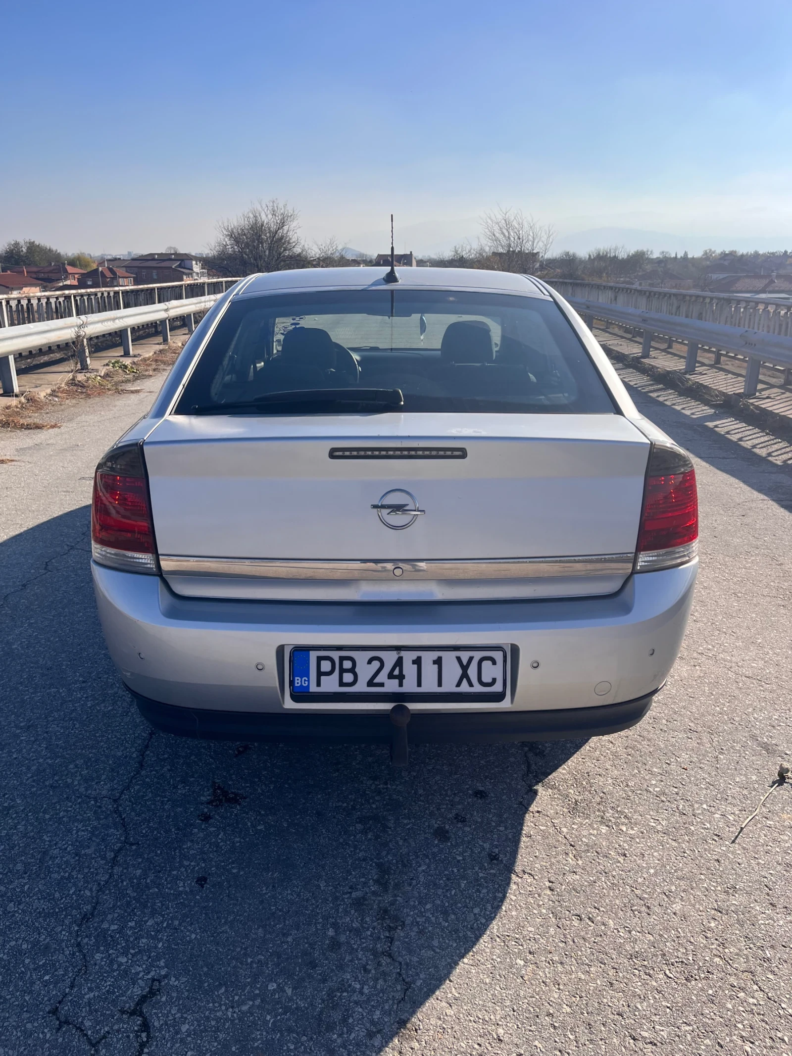 Opel Vectra C 1.9 TDCI - изображение 4