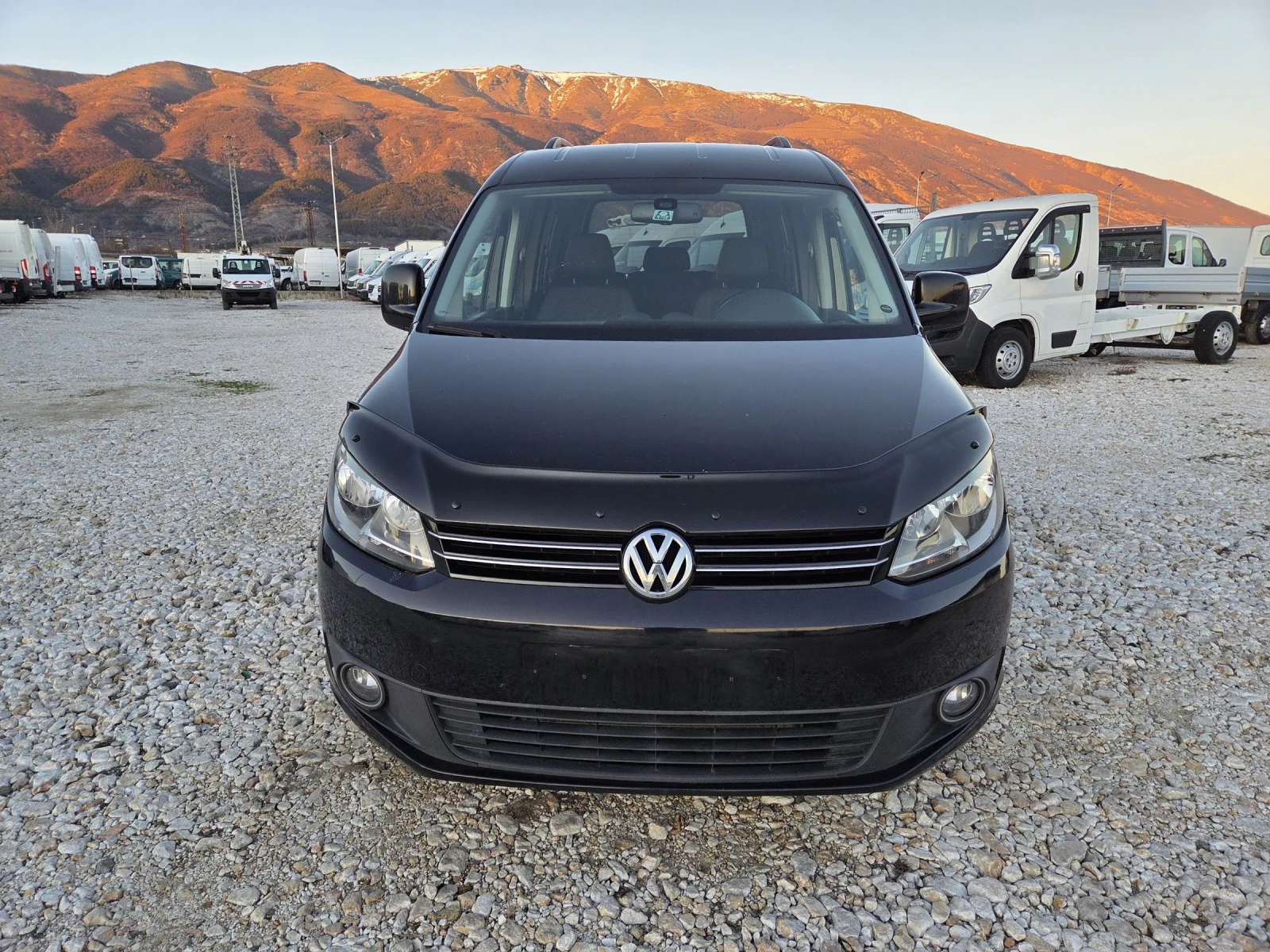 VW Caddy 1.6 TDI, Автоматик - изображение 8