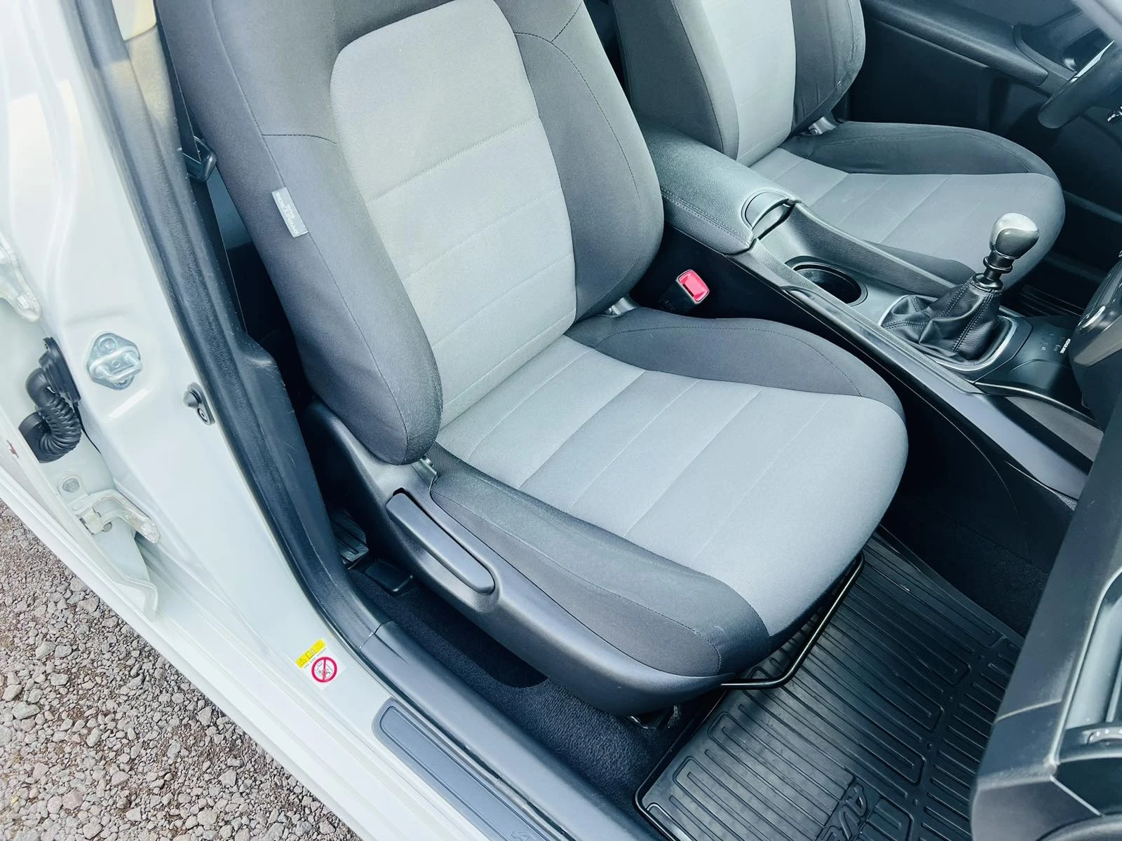 Toyota Avensis 1.6d-4d | Mobile.bg   15