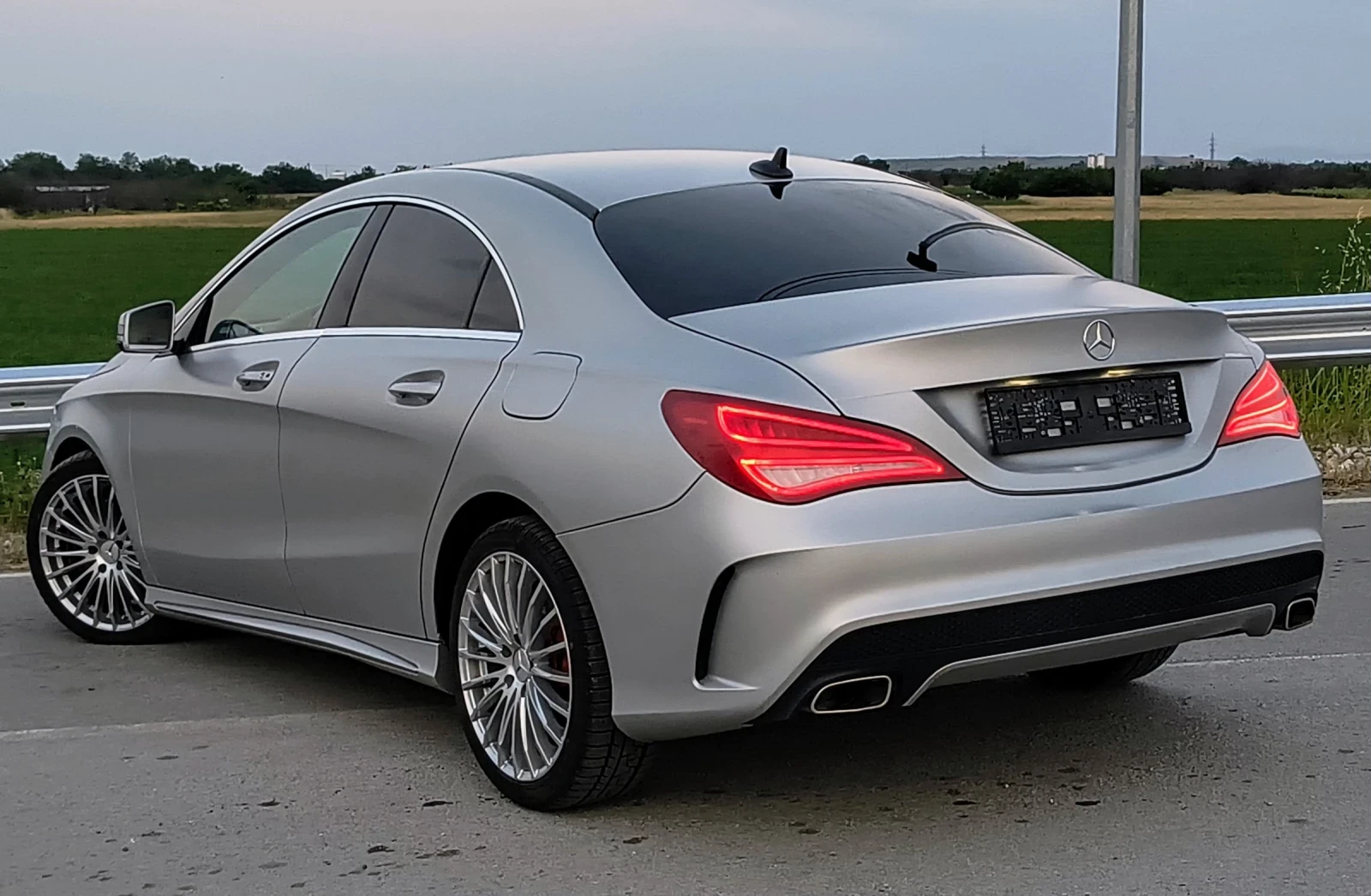 Mercedes-Benz CLA 220 AMG 4MATIC  - изображение 4