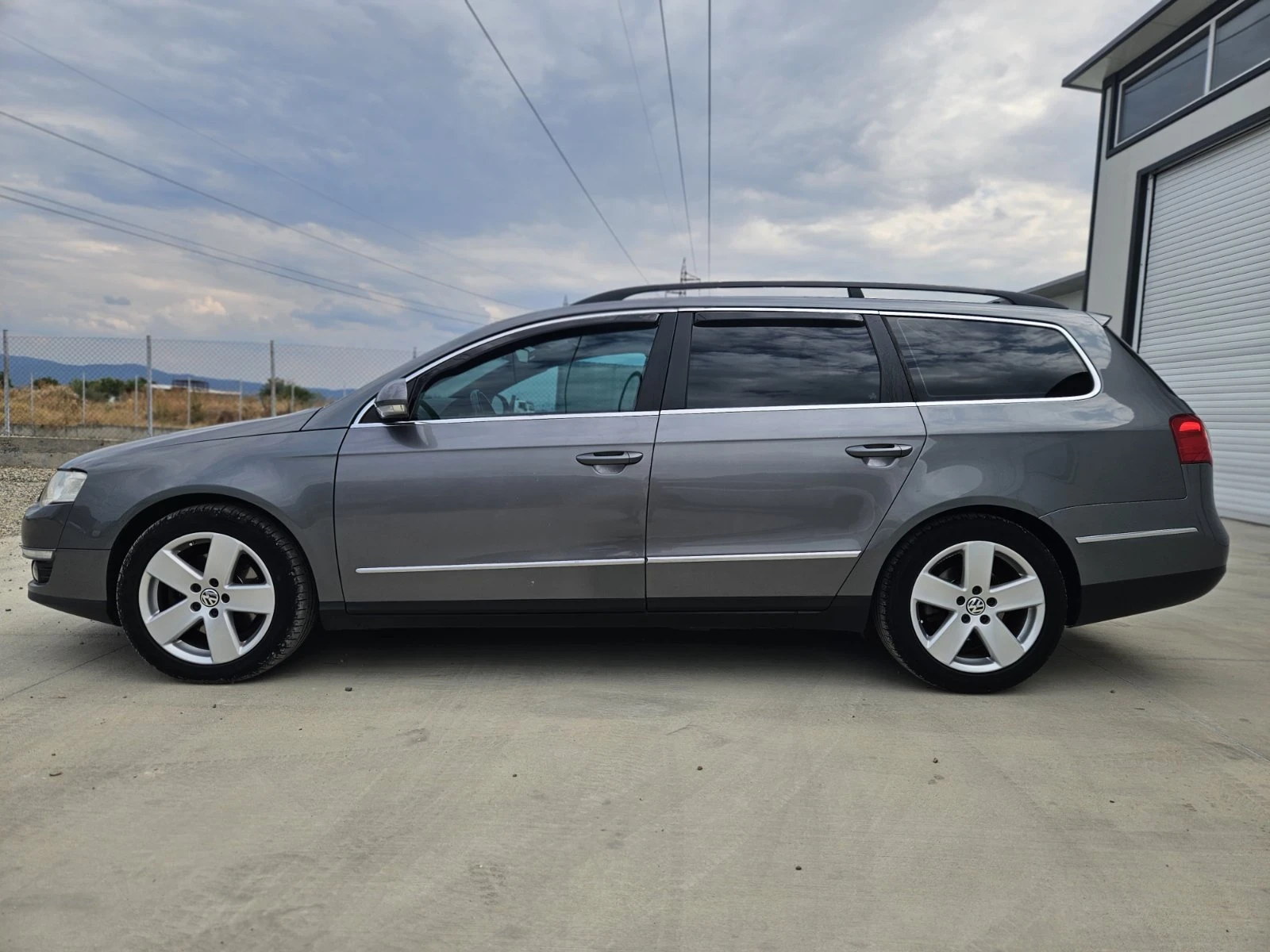 VW Passat 2.0/TDI/140К.С/ФУЛ ЕКСТРИ - изображение 2