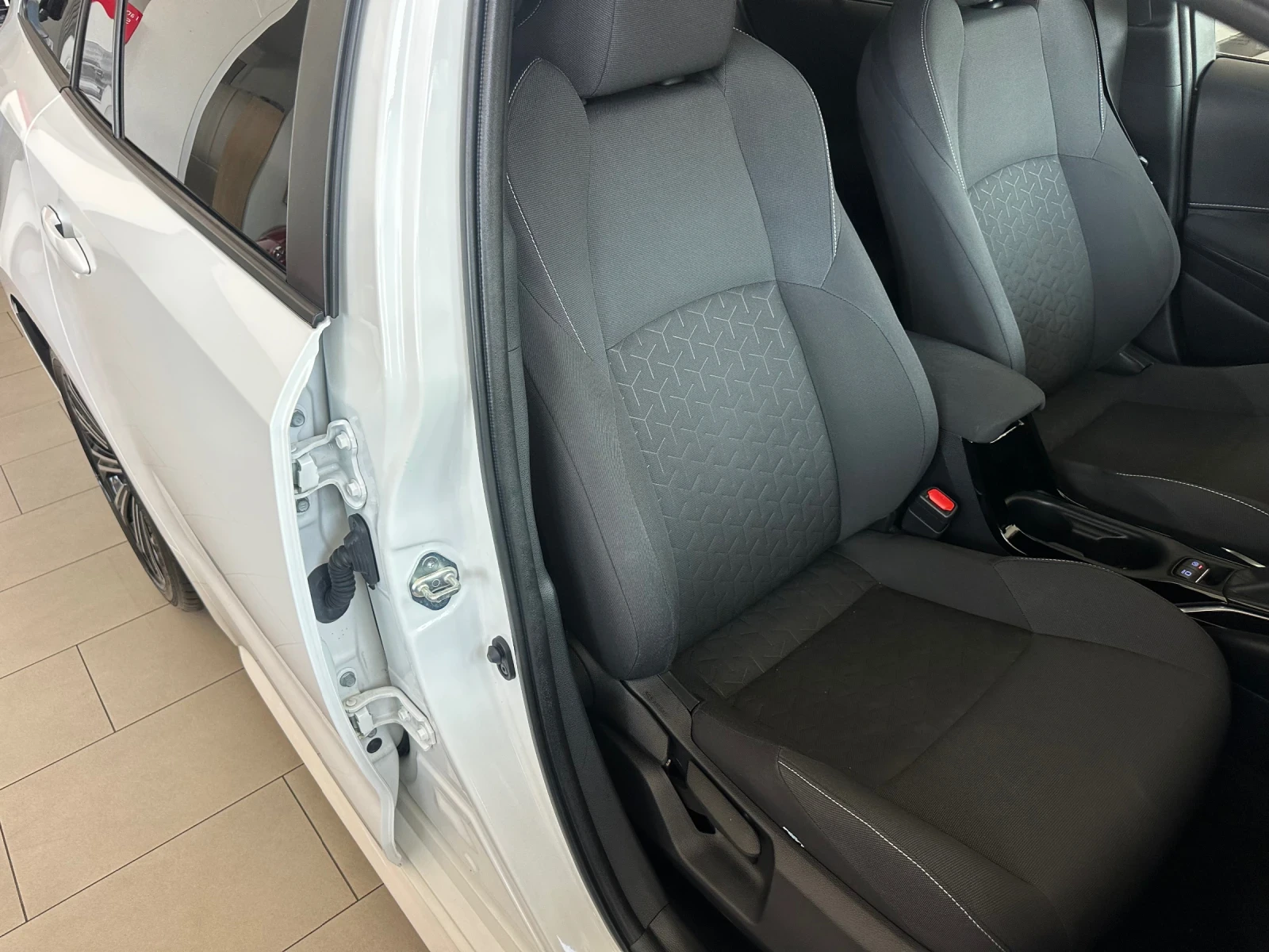 Toyota Corolla 2.0HEV* 184. | Mobile.bg   11