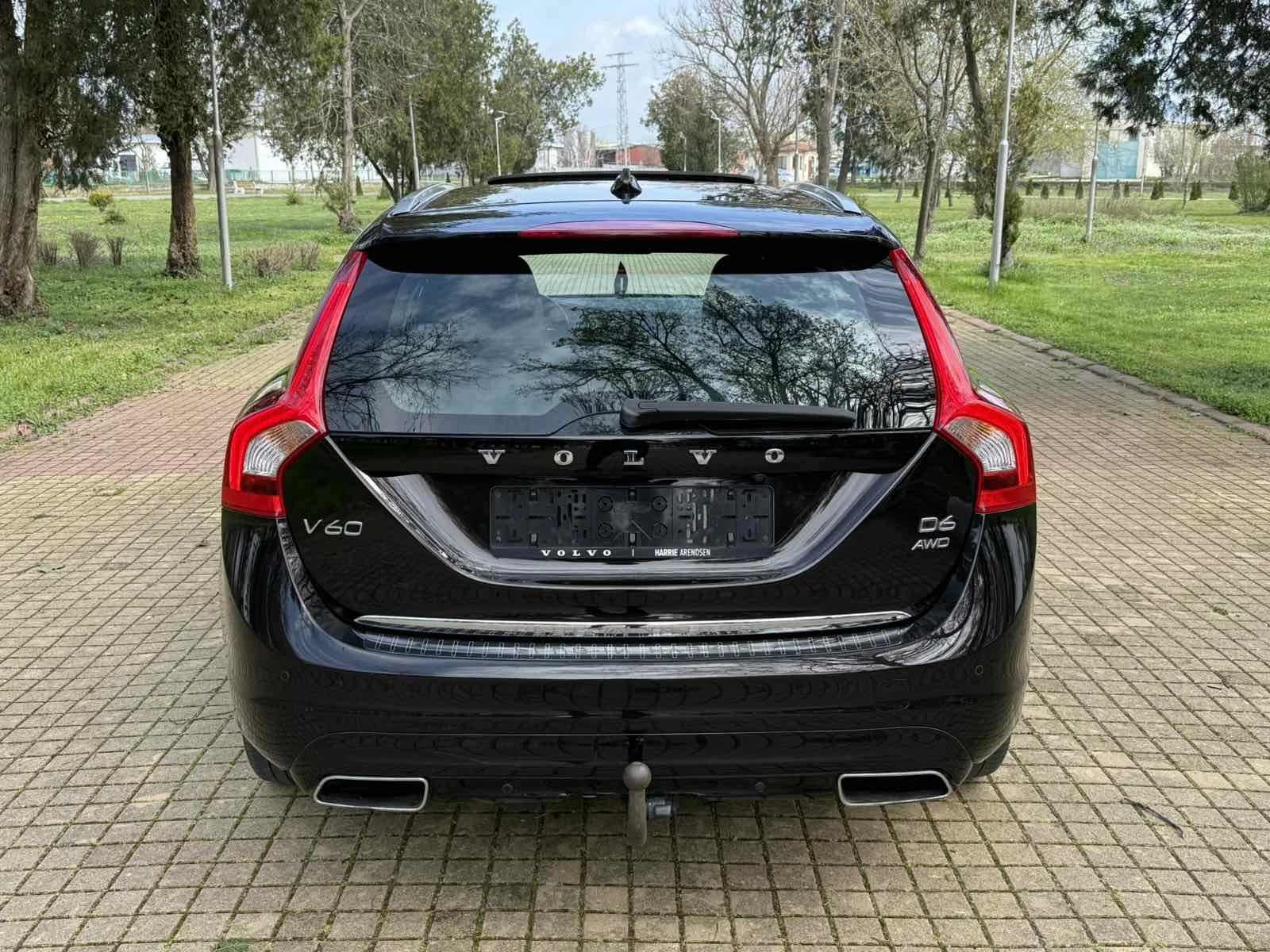 Volvo V60 Hybrid - изображение 5
