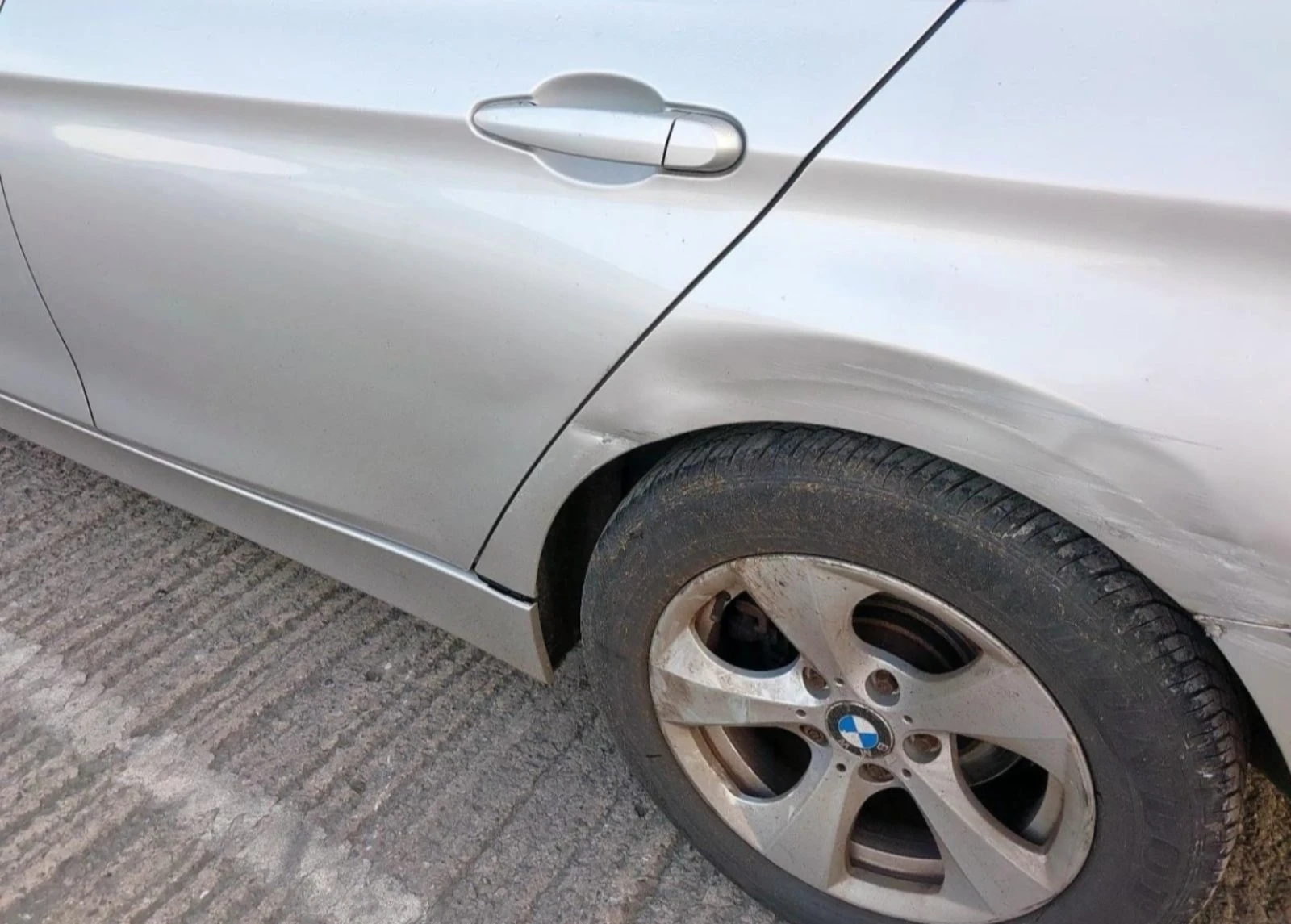 BMW 320  - изображение 8