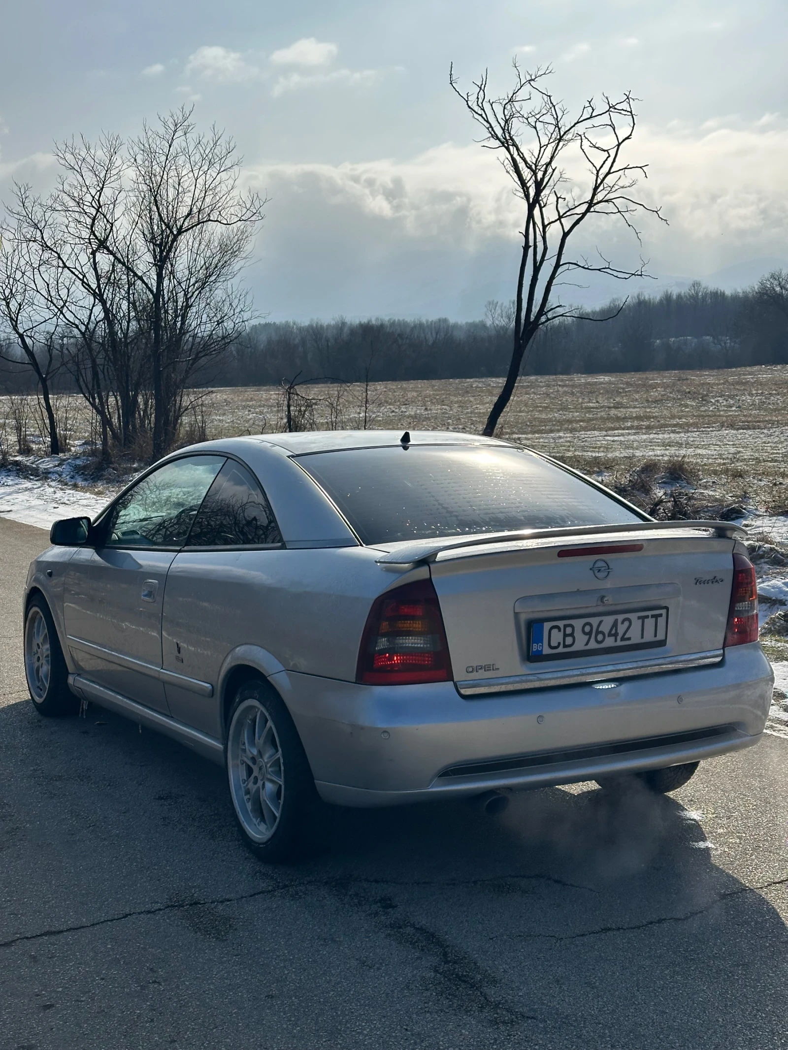 Opel Astra Bertone 2.0 Turbo LPG - изображение 7