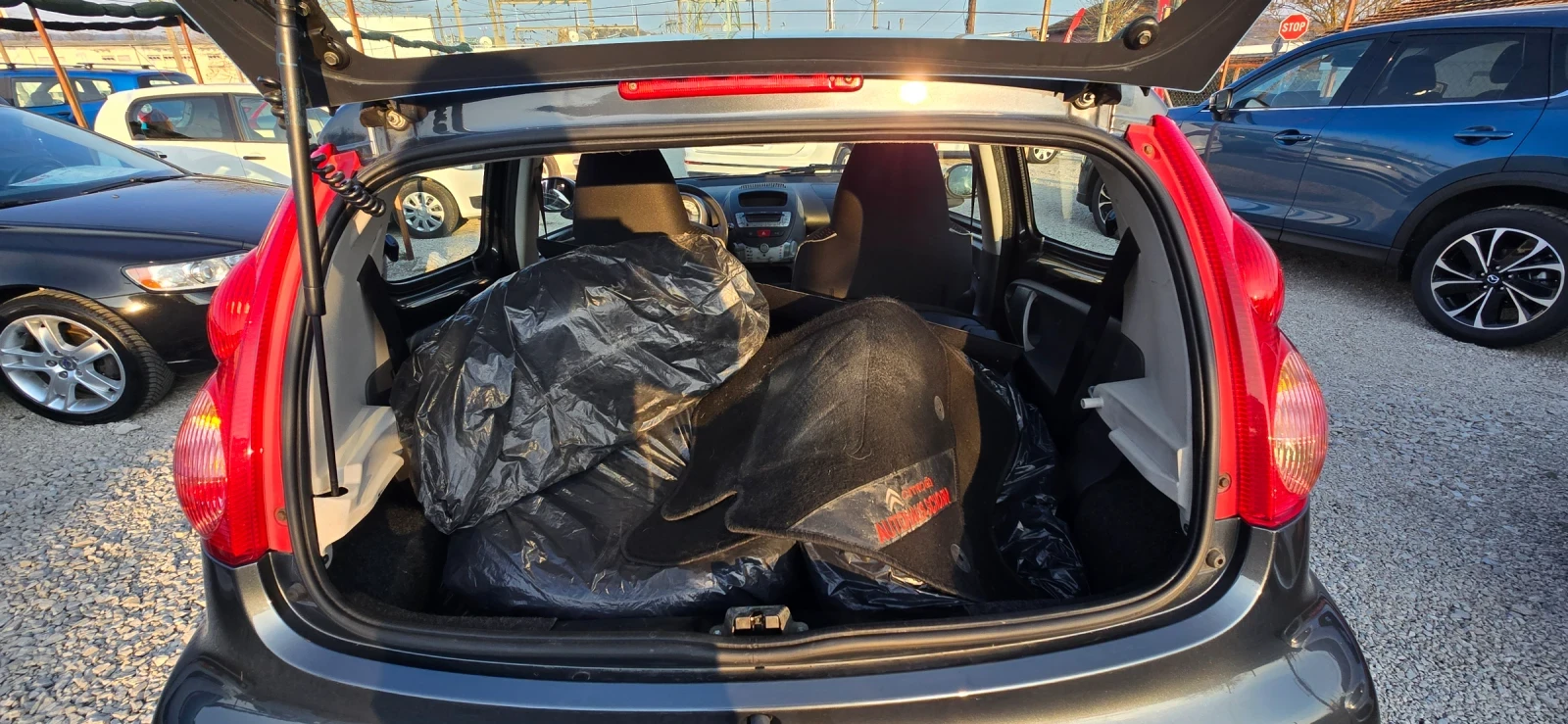 Peugeot 107, снимка 12 - Автомобили и джипове - 53737597