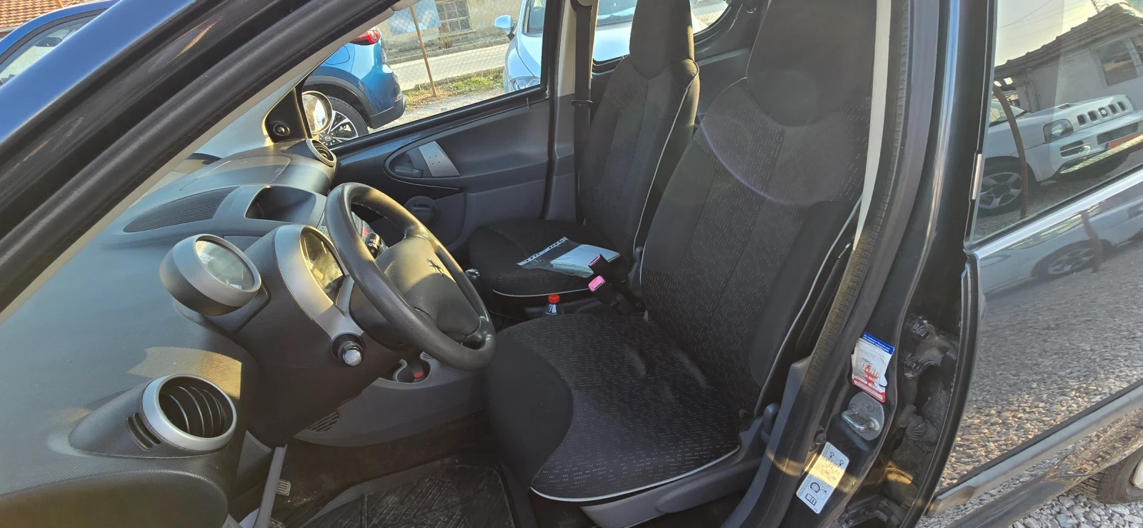 Peugeot 107, снимка 11 - Автомобили и джипове - 53737597