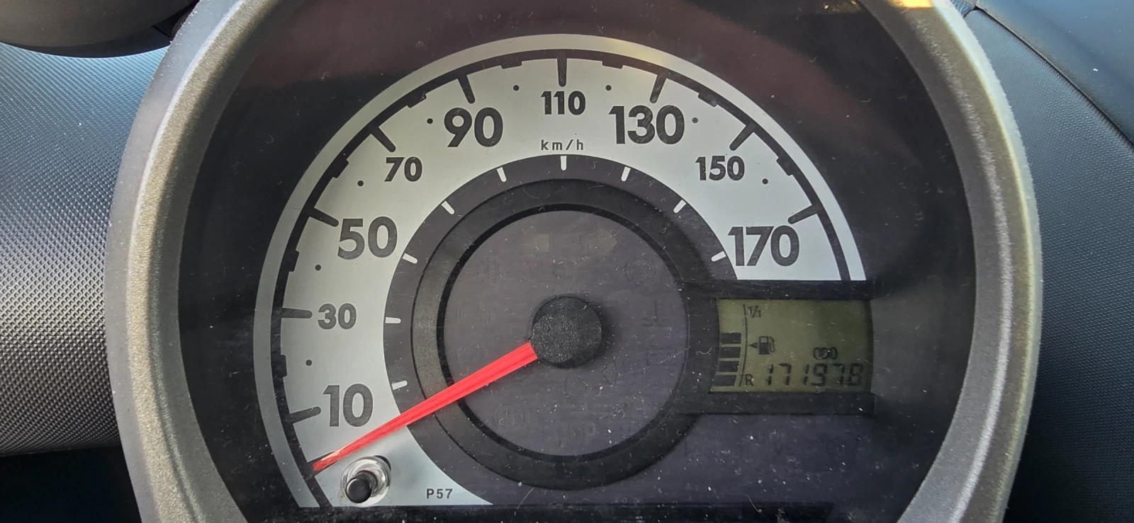 Peugeot 107, снимка 9 - Автомобили и джипове - 53737597