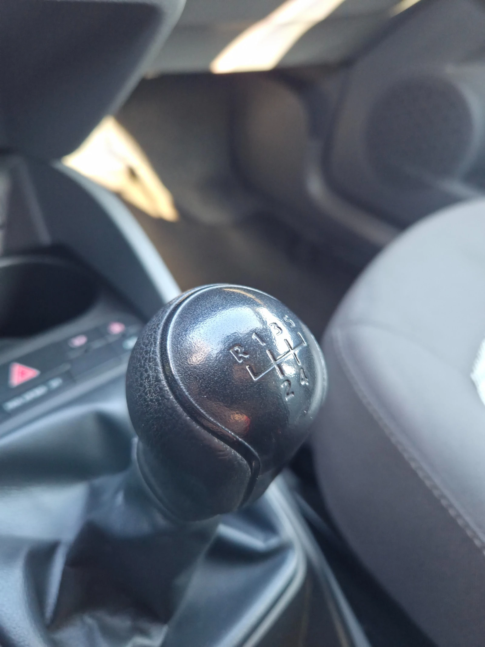 Seat Ibiza 1.9TDI NAVI* УНИКАТ* , снимка 16 - Автомобили и джипове - 53765070