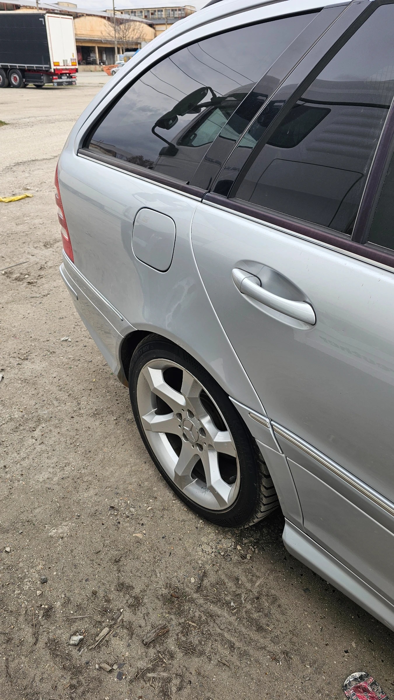 Mercedes-Benz C 320, снимка 7 - Автомобили и джипове - 53906459