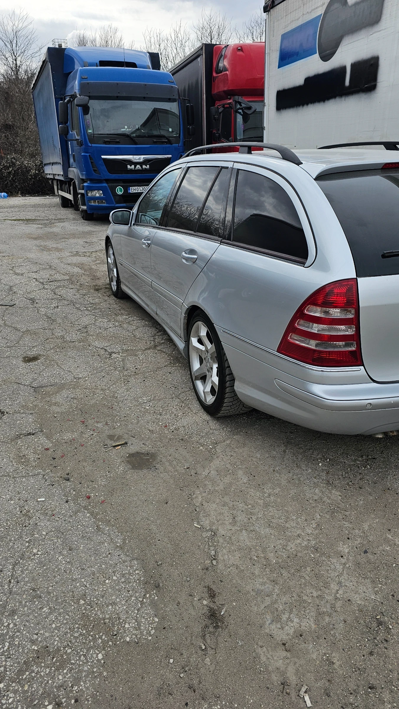 Mercedes-Benz C 320, снимка 2 - Автомобили и джипове - 53906459