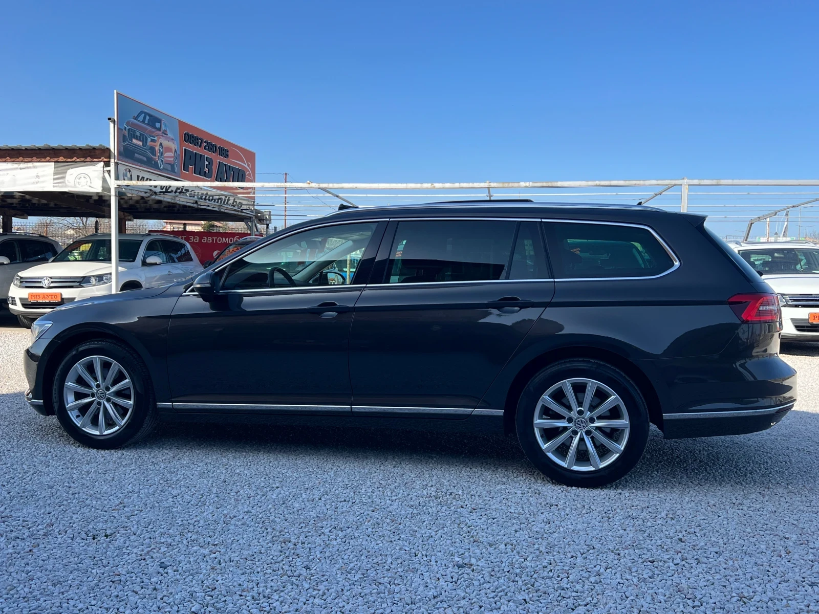 VW Passat 2.0TDI* 100%* AUTOMAT* PANORAMA* NAVI* ЛИЗИНГ, снимка 7 - Автомобили и джипове - 54479356